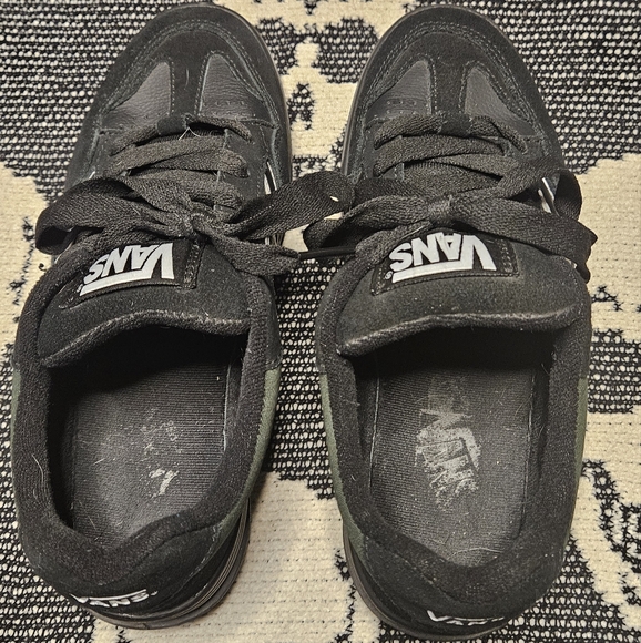 Vans Womens Sneakers - Size 9 - Preowned - Picture 2 of 11